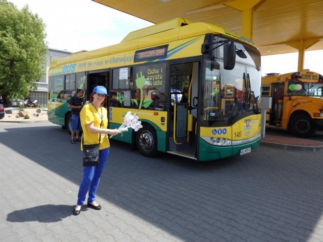 MZK Ostrołęka zaprezentował w Łomży swój autobus elektryczny [30.06.2016] - zdjęcie #4 - eOstroleka.pl