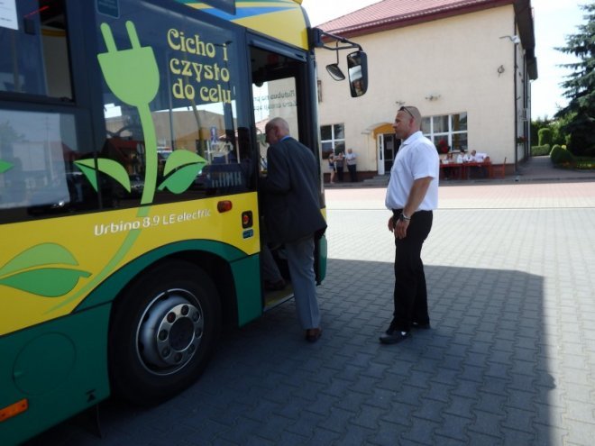 MZK Ostrołęka zaprezentował w Łomży swój autobus elektryczny [30.06.2016] - zdjęcie #6 - eOstroleka.pl