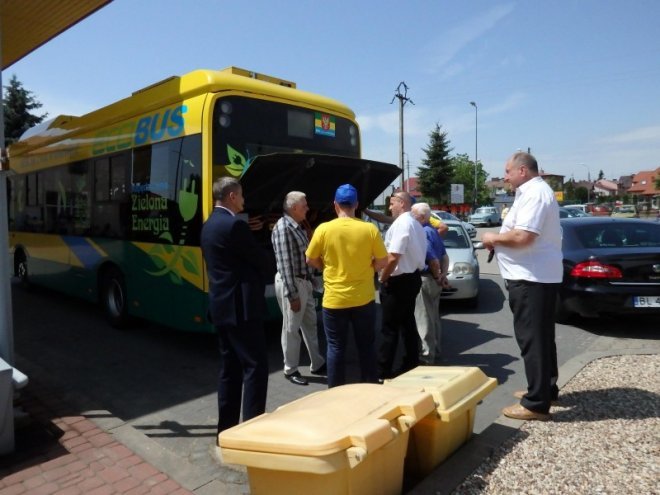 MZK Ostrołęka zaprezentował w Łomży swój autobus elektryczny [30.06.2016] - zdjęcie #8 - eOstroleka.pl