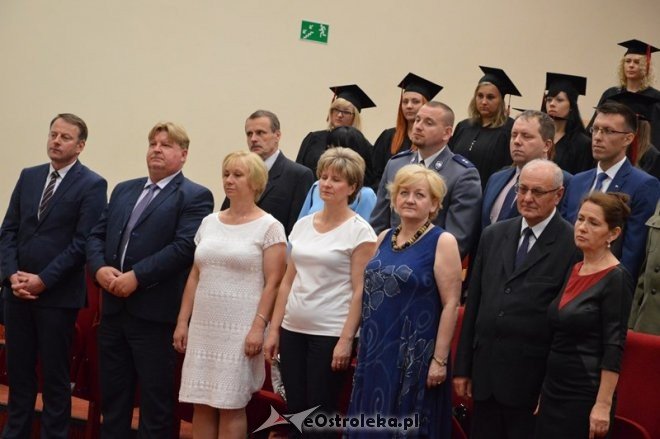 Wręczenie dyplomów absolwentom WSAP Ostrołęka [01.07.2016] - zdjęcie #9 - eOstroleka.pl