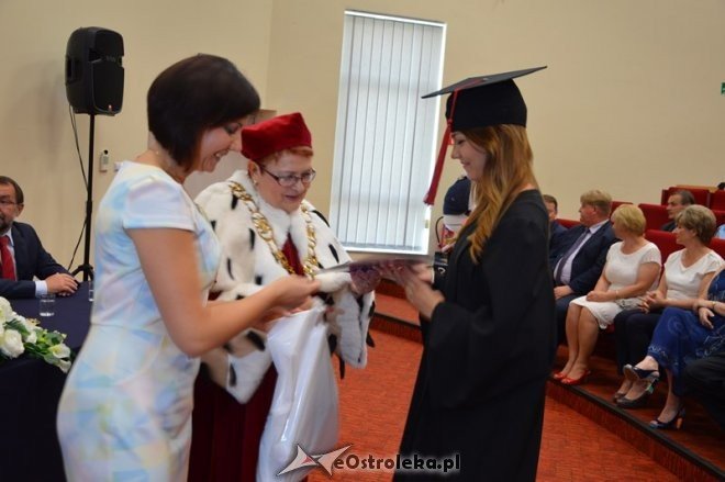 Wręczenie dyplomów absolwentom WSAP Ostrołęka [01.07.2016] - zdjęcie #32 - eOstroleka.pl