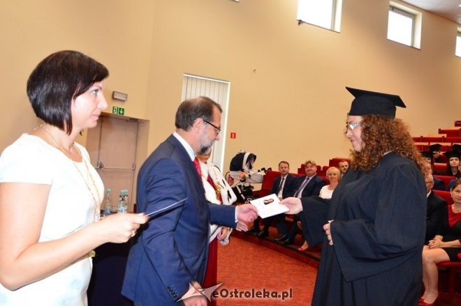 Wręczenie dyplomów absolwentom WSAP Ostrołęka [01.07.2016] - zdjęcie #42 - eOstroleka.pl