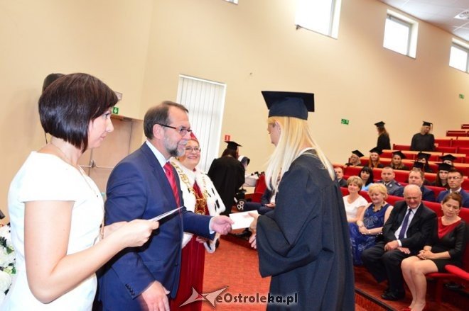 Wręczenie dyplomów absolwentom WSAP Ostrołęka [01.07.2016] - zdjęcie #44 - eOstroleka.pl