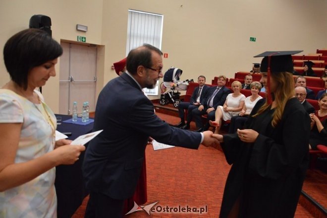 Wręczenie dyplomów absolwentom WSAP Ostrołęka [01.07.2016] - zdjęcie #50 - eOstroleka.pl