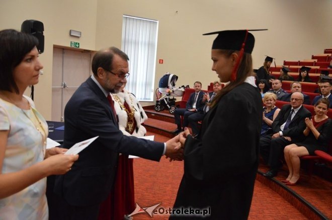 Wręczenie dyplomów absolwentom WSAP Ostrołęka [01.07.2016] - zdjęcie #52 - eOstroleka.pl