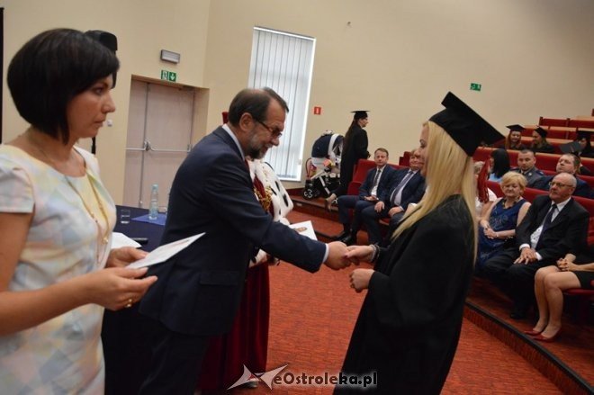 Wręczenie dyplomów absolwentom WSAP Ostrołęka [01.07.2016] - zdjęcie #57 - eOstroleka.pl