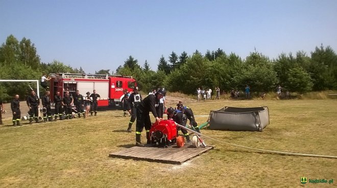 Gminne Zawody Sportowo-Pożarnicze Ochotniczych Straży Pożarnych z gmin Łyse, Kadzidło i Lelis [04.07.2016] - zdjęcie #45 - eOstroleka.pl