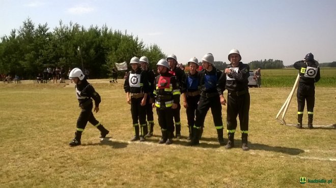 Gminne Zawody Sportowo-Pożarnicze Ochotniczych Straży Pożarnych z gmin Łyse, Kadzidło i Lelis [04.07.2016] - zdjęcie #41 - eOstroleka.pl