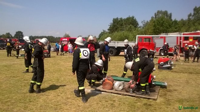 Gminne Zawody Sportowo-Pożarnicze Ochotniczych Straży Pożarnych z gmin Łyse, Kadzidło i Lelis [04.07.2016] - zdjęcie #32 - eOstroleka.pl