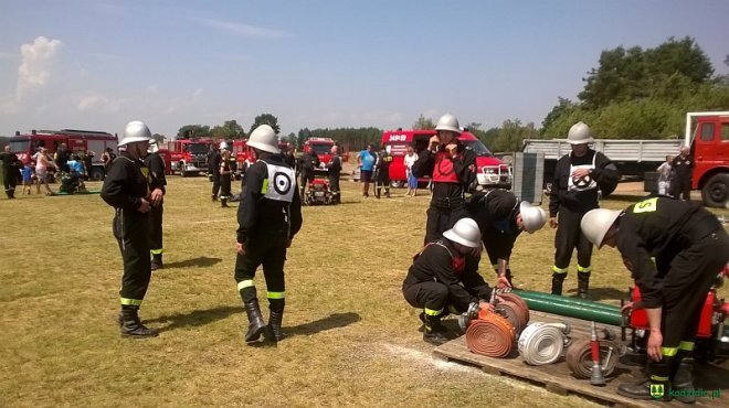 Gminne Zawody Sportowo-Pożarnicze Ochotniczych Straży Pożarnych z gmin Łyse, Kadzidło i Lelis [04.07.2016] - zdjęcie #31 - eOstroleka.pl