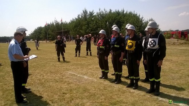 Gminne Zawody Sportowo-Pożarnicze Ochotniczych Straży Pożarnych z gmin Łyse, Kadzidło i Lelis [04.07.2016] - zdjęcie #24 - eOstroleka.pl