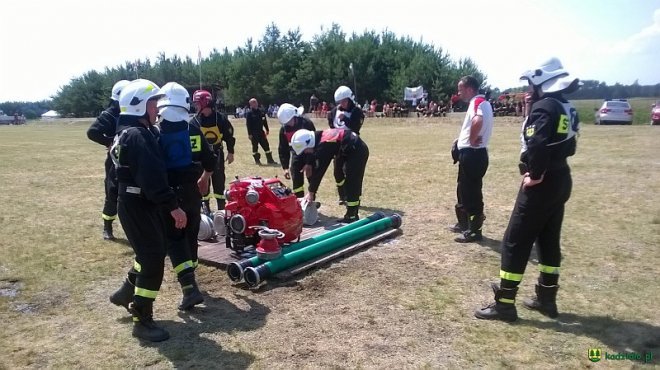 Gminne Zawody Sportowo-Pożarnicze Ochotniczych Straży Pożarnych z gmin Łyse, Kadzidło i Lelis [04.07.2016] - zdjęcie #14 - eOstroleka.pl