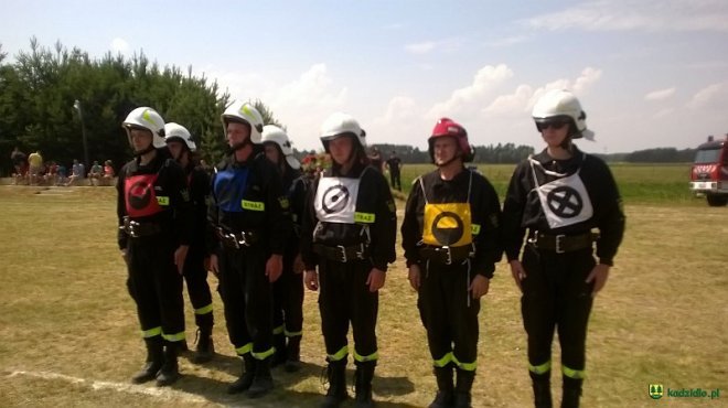 Gminne Zawody Sportowo-Pożarnicze Ochotniczych Straży Pożarnych z gmin Łyse, Kadzidło i Lelis [04.07.2016] - zdjęcie #8 - eOstroleka.pl