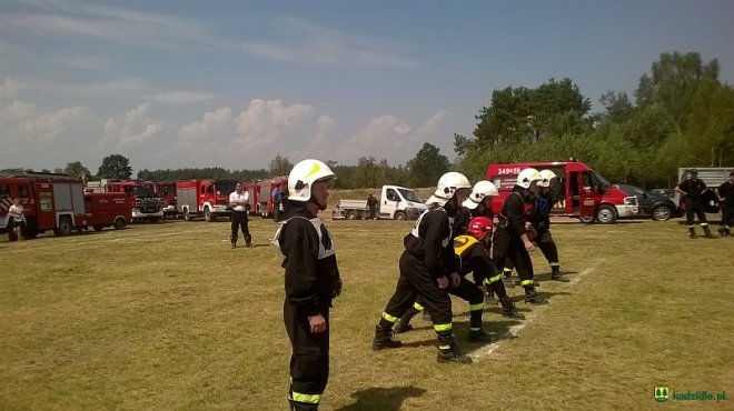 Gminne Zawody Sportowo-Pożarnicze Ochotniczych Straży Pożarnych z gmin Łyse, Kadzidło i Lelis [04.07.2016] - zdjęcie #7 - eOstroleka.pl