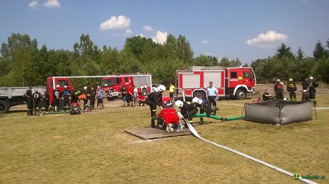 Gminne Zawody Sportowo-Pożarnicze Ochotniczych Straży Pożarnych z gmin Łyse, Kadzidło i Lelis [04.07.2016] - zdjęcie #3 - eOstroleka.pl