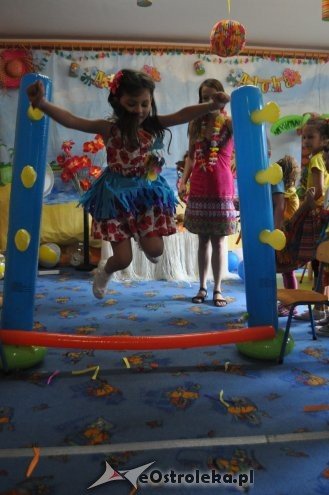 Dzień Hawajski w Punkcie Przedszkolnym Kangurek [18.07.2016] - zdjęcie #33 - eOstroleka.pl