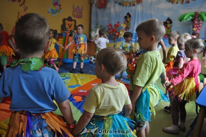 Dzień Hawajski w Punkcie Przedszkolnym Kangurek [18.07.2016] - zdjęcie #32 - eOstroleka.pl