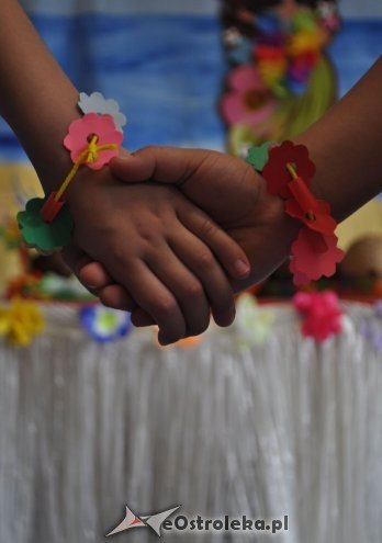 Dzień Hawajski w Punkcie Przedszkolnym Kangurek [18.07.2016] - zdjęcie #36 - eOstroleka.pl