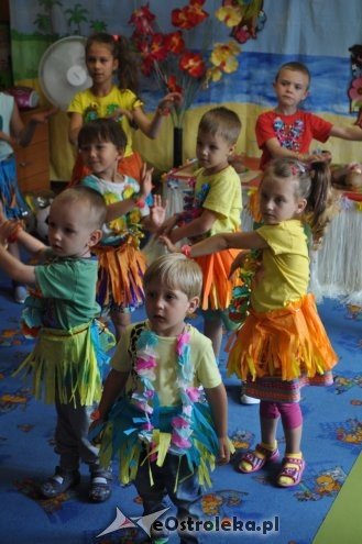 Dzień Hawajski w Punkcie Przedszkolnym Kangurek [18.07.2016] - zdjęcie #27 - eOstroleka.pl