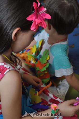 Dzień Hawajski w Punkcie Przedszkolnym Kangurek [18.07.2016] - zdjęcie #14 - eOstroleka.pl