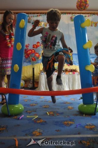 Dzień Hawajski w Punkcie Przedszkolnym Kangurek [18.07.2016] - zdjęcie #9 - eOstroleka.pl