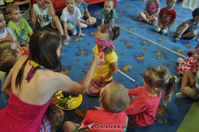 Dzień Hawajski w Punkcie Przedszkolnym Kangurek [18.07.2016] - zdjęcie #3 - eOstroleka.pl