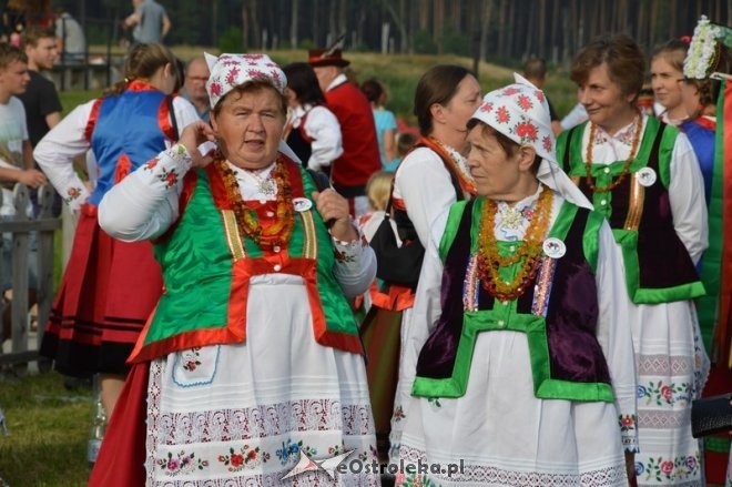 Światowy Zlot Młodzieży Kurpiowskiej - rekord Guinnessa [24.07.2016] - zdjęcie #1 - eOstroleka.pl