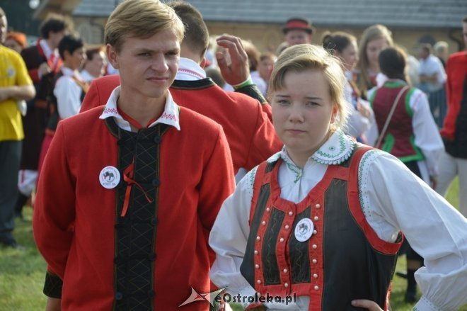 Światowy Zlot Młodzieży Kurpiowskiej - rekord Guinnessa [24.07.2016] - zdjęcie #12 - eOstroleka.pl
