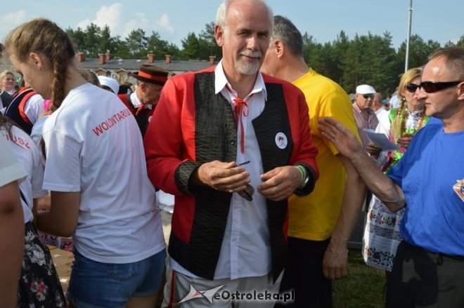 Światowy Zlot Młodzieży Kurpiowskiej - rekord Guinnessa [24.07.2016] - zdjęcie #62 - eOstroleka.pl