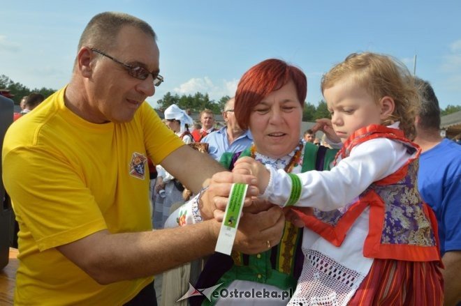 Światowy Zlot Młodzieży Kurpiowskiej - rekord Guinnessa [24.07.2016] - zdjęcie #35 - eOstroleka.pl