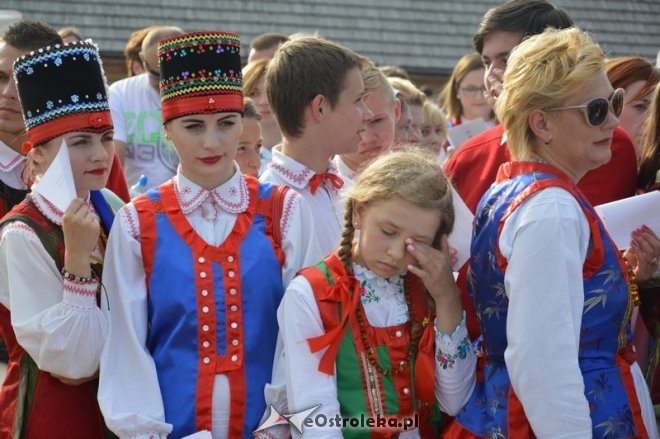 Światowy Zlot Młodzieży Kurpiowskiej - rekord Guinnessa [24.07.2016] - zdjęcie #24 - eOstroleka.pl