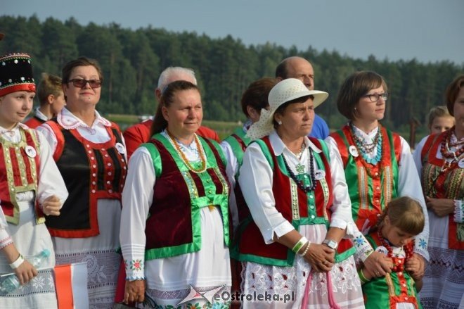 Światowy Zlot Młodzieży Kurpiowskiej - rekord Guinnessa [24.07.2016] - zdjęcie #16 - eOstroleka.pl