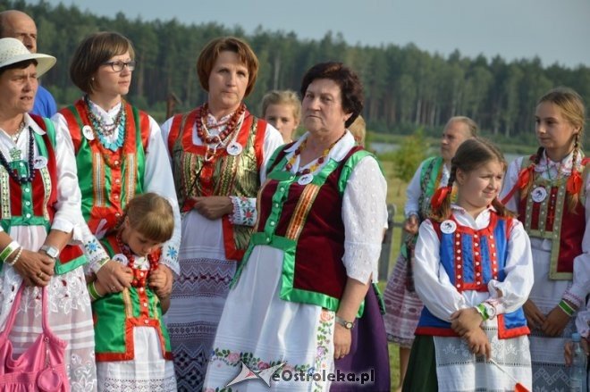 Światowy Zlot Młodzieży Kurpiowskiej - rekord Guinnessa [24.07.2016] - zdjęcie #15 - eOstroleka.pl