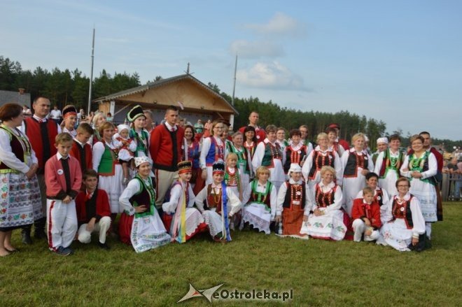 Światowy Zlot Młodzieży Kurpiowskiej - rekord Guinnessa [24.07.2016] - zdjęcie #2 - eOstroleka.pl