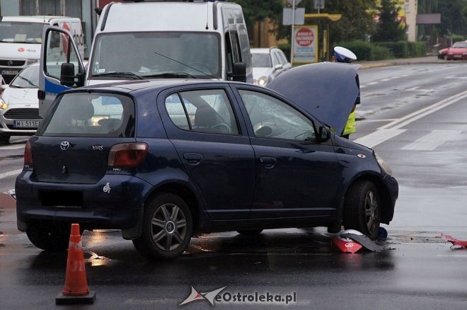 Zderzenie toyoty i skutera na skrzyżowaniu ulic 11 Listopada i Hallera [28.07.2016] - zdjęcie #7 - eOstroleka.pl