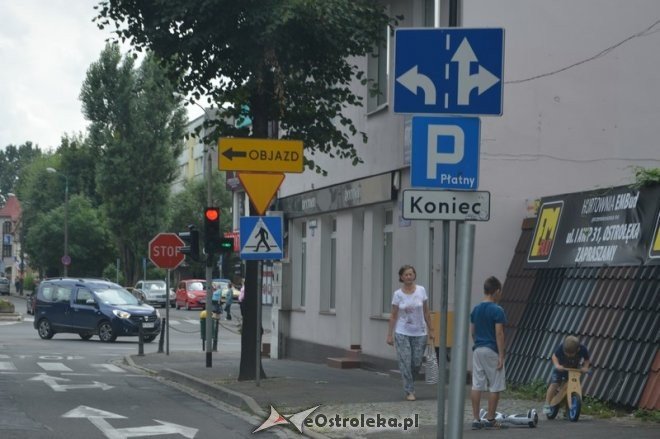 Ostatnie przygotowania do zamknięcia starego mostu [29.07.2016] - zdjęcie #7 - eOstroleka.pl