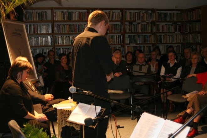 Ja, trzcina na wietrze - wieczór z Marią Rochowicz  (19.11.09) - zdjęcie #2 - eOstroleka.pl
