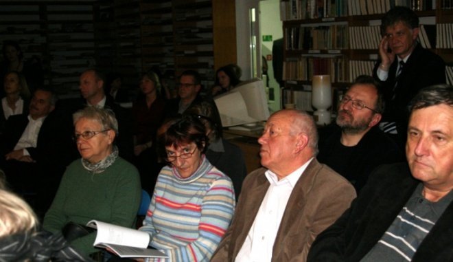 Ja, trzcina na wietrze - wieczór z Marią Rochowicz  (19.11.09) - zdjęcie #1 - eOstroleka.pl