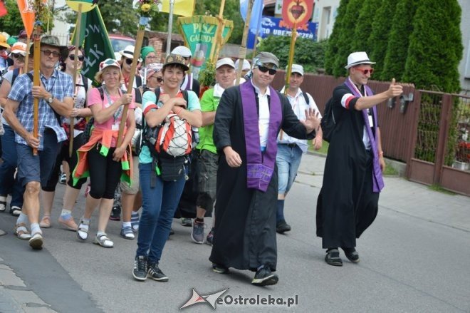 Pielgrzymi diecezji ełckiej odwiedzili Ostrołękę [31.07.2016] - zdjęcie #39 - eOstroleka.pl