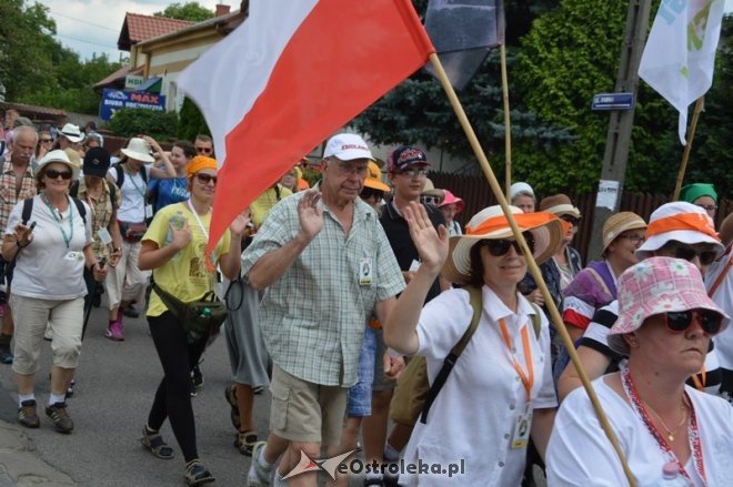 Pielgrzymi diecezji ełckiej odwiedzili Ostrołękę [31.07.2016] - zdjęcie #32 - eOstroleka.pl