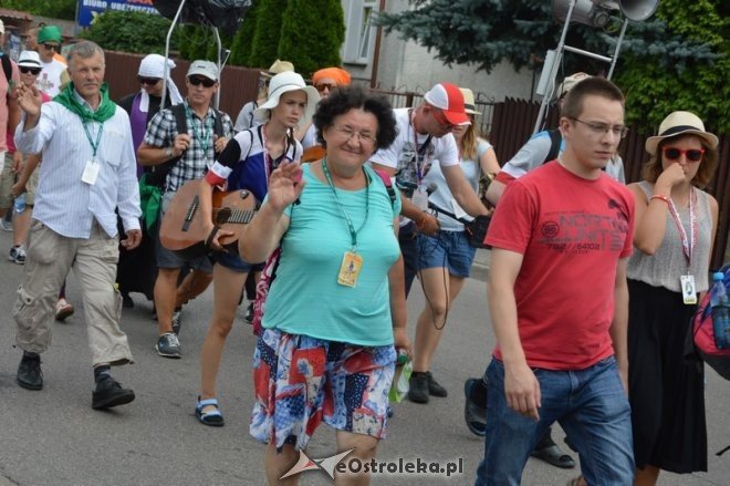 Pielgrzymi diecezji ełckiej odwiedzili Ostrołękę [31.07.2016] - zdjęcie #23 - eOstroleka.pl