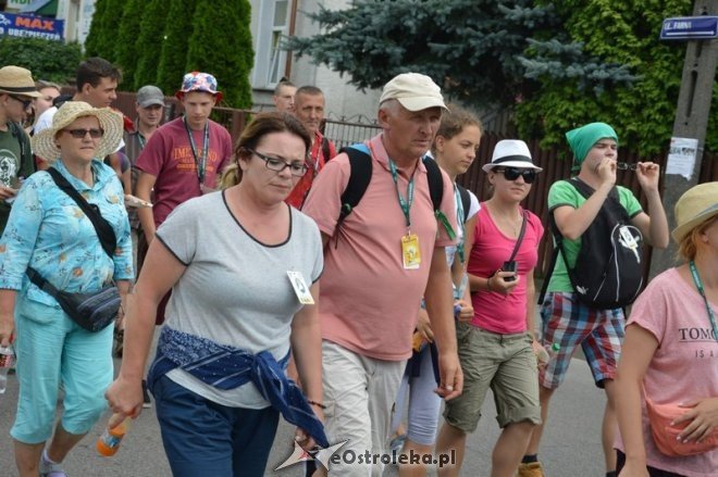 Pielgrzymi diecezji ełckiej odwiedzili Ostrołękę [31.07.2016] - zdjęcie #19 - eOstroleka.pl