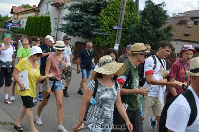 Pielgrzymi diecezji ełckiej odwiedzili Ostrołękę [31.07.2016] - zdjęcie #15 - eOstroleka.pl