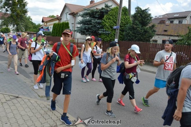 Pielgrzymi diecezji ełckiej odwiedzili Ostrołękę [31.07.2016] - zdjęcie #6 - eOstroleka.pl