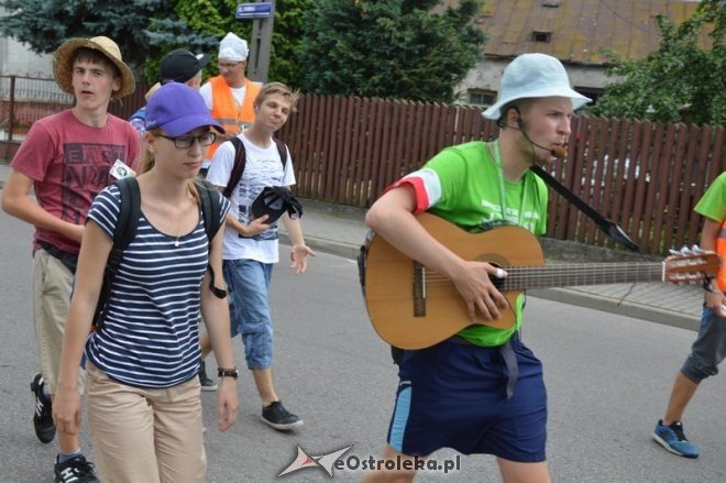 Pielgrzymi diecezji ełckiej odwiedzili Ostrołękę [31.07.2016] - zdjęcie #4 - eOstroleka.pl