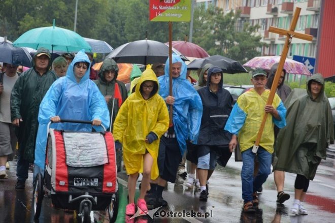 Piesza Pielgrzymka Łomżyńska na Jasną Górę [01.08.2016] - zdjęcie #21 - eOstroleka.pl
