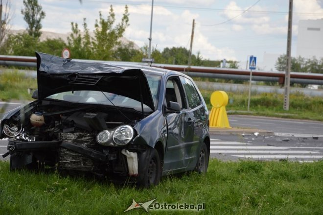 Wypadek na skrzyżowaniu ulic Targowej i Kołobrzeskiej [02.08.2016] - zdjęcie #11 - eOstroleka.pl