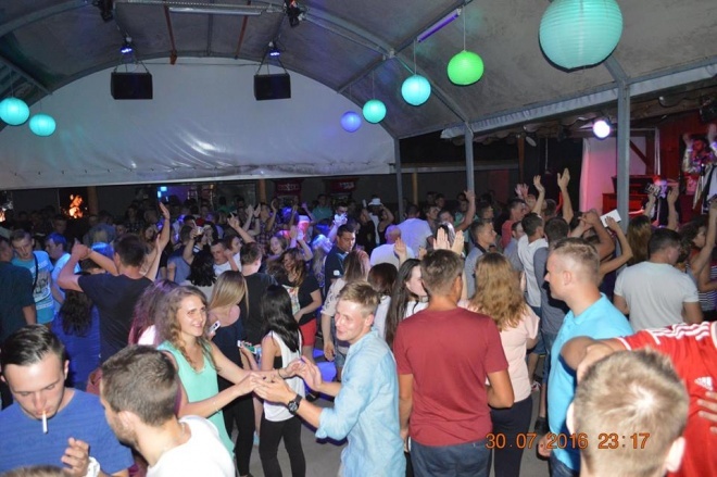 ZajeFajni w Clubie Ibiza Zalesie [03.08.2016] - zdjęcie #29 - eOstroleka.pl