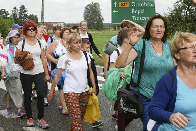 32. PPŁ na Jasną Górę - dzień pierwszy i drugi [03.08.2016] - zdjęcie #13 - eOstroleka.pl