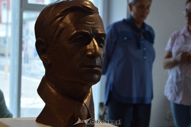 Wernisaż wystawy rzeźby Michała Selerowskiego [04.08.2016] - zdjęcie #3 - eOstroleka.pl